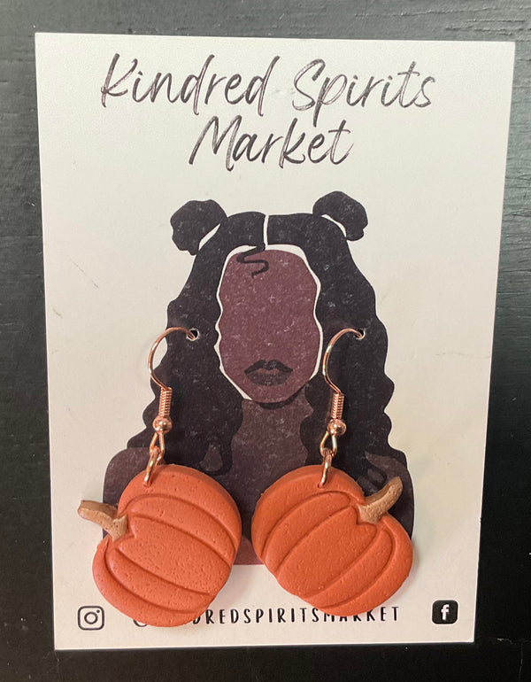 Kindred Spirits Market Earrings Style 518 - Jilly's Socks 'n Such