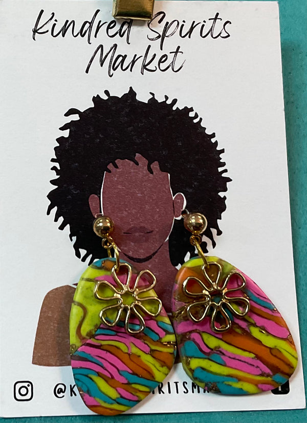 Kindred Spirits Market Earrings Style 435 - multi-color with Daisy charms - Jilly's Socks 'n Such