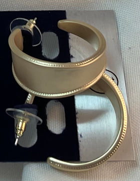 Brushed Gold Chunky Hoop earrings