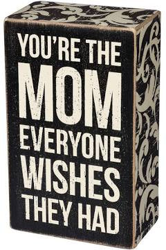 “Mom” Box Sign