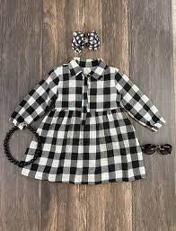 long sleeve black and white gingham dress Black & White Gingham Long Sleeved Dress for little girls