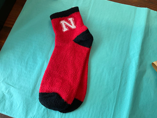 Nebraska fuzzy Red, ankle - Jilly's Socks 'n Such
