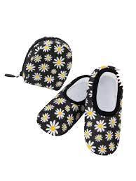 Snoozies Travel Slippers for Women - Black & White Daisy