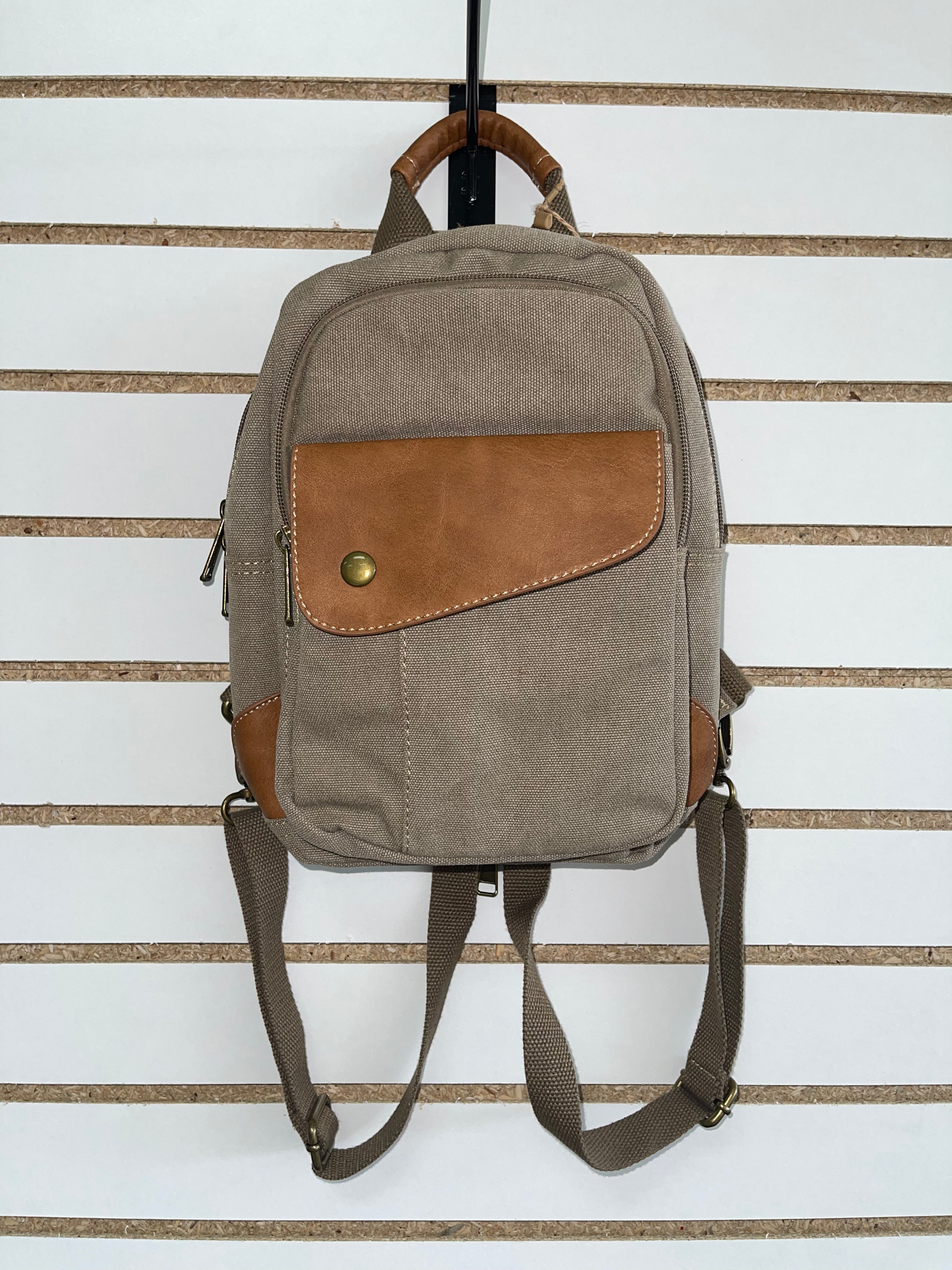 Cargoit backpack top