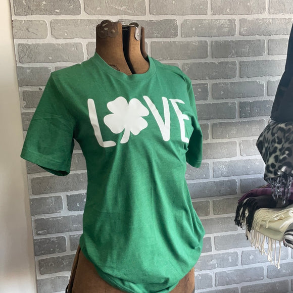 Unisex “L☘️ve” T-Shirt - Green
