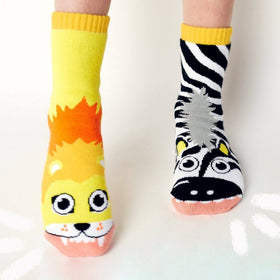 Pals Mismatched Kid’s Grip Socks- Lion & Zebra